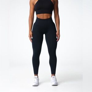 NVGTN Black High-Waisted Seamless Leggings